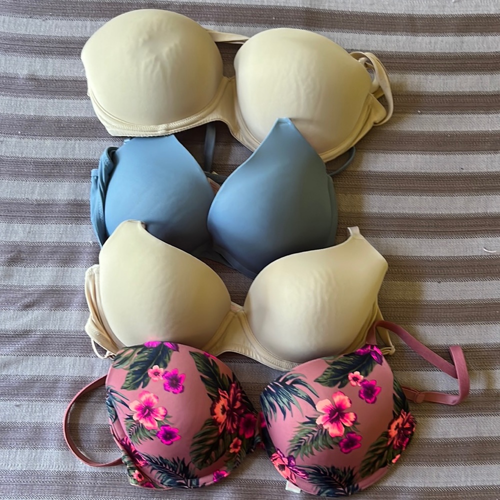 Victoria’s Secret PINK bras